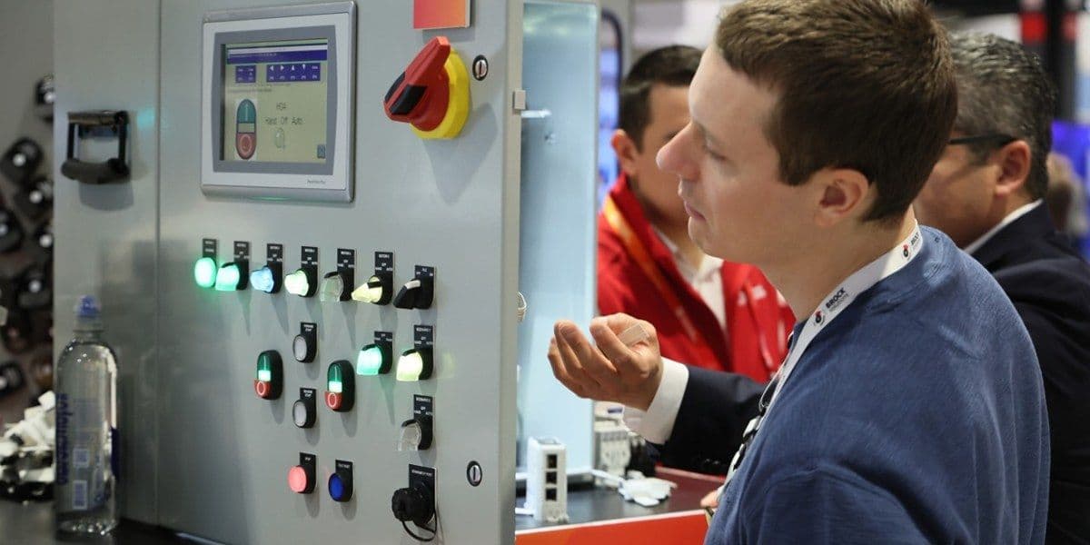 Exhibits and demonstrations on the Automation Fair 2025 show floor